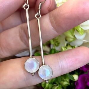 Moonstone 925 Pendulum Earrings